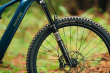 Load image into Gallery viewer, Aventon Current ADV eMTB
